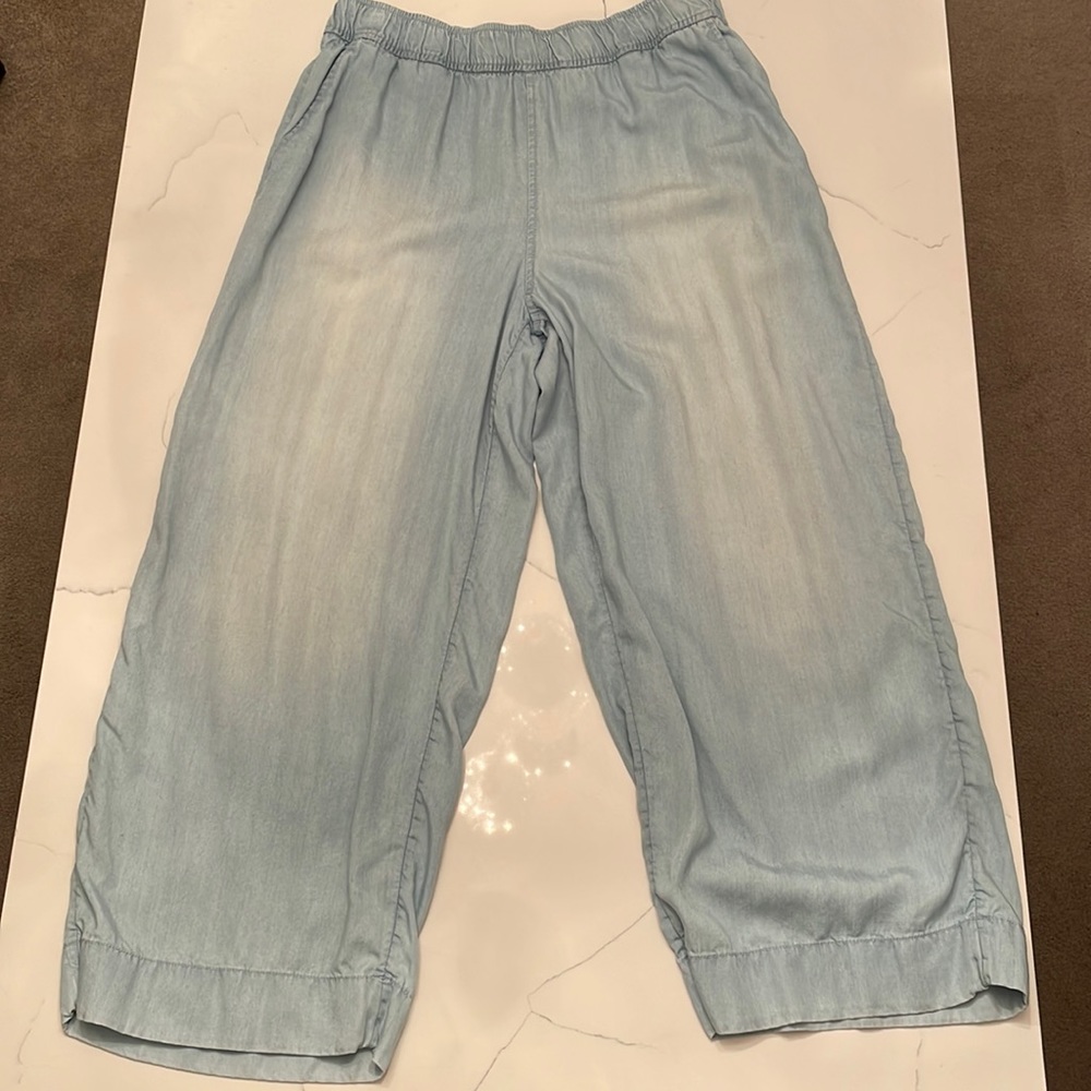 Like new C&C California Lyocell Chambray light wash wide leg pants Large